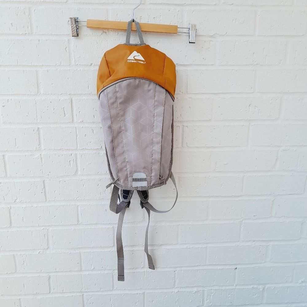 OZARK TRAIL  2L Hydration Backpack Hiking Walking (Bladder not included)